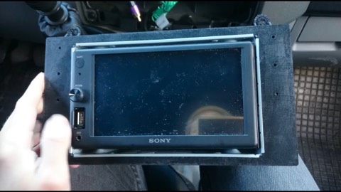Sony-Radio einbauen ohne DIN2-Schacht